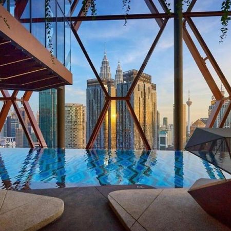 Scarletz Suites Klcc Twin Tower By Purple Orchid Куала-Лумпур Экстерьер фото