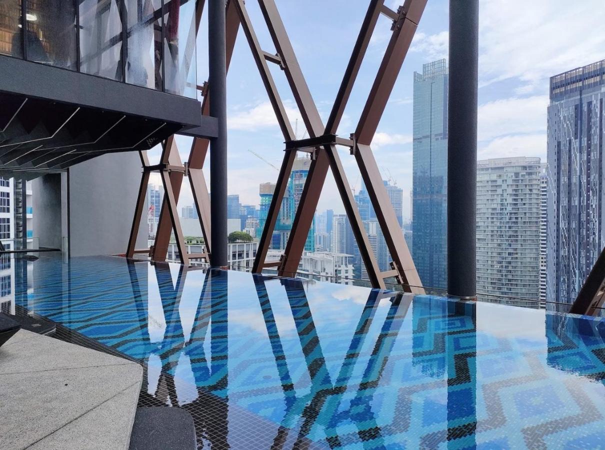 Scarletz Suites Klcc Twin Tower By Purple Orchid Куала-Лумпур Экстерьер фото